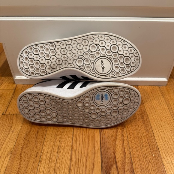 Adidas White and Black Sneakers Versatile Low-Top - Picture 9 of 10